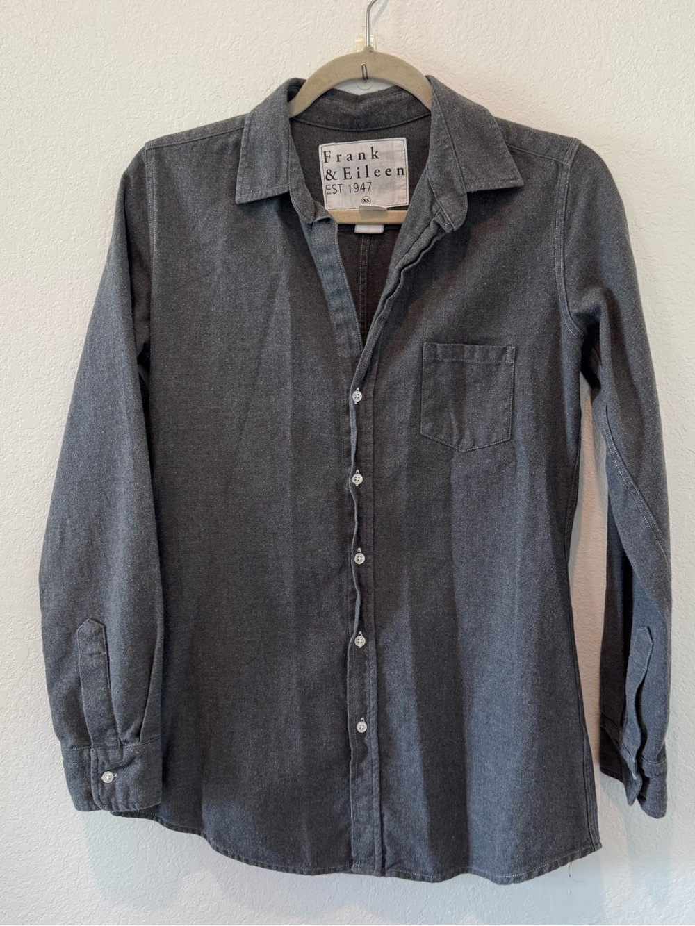 Frank & Eileen Gray Long-Sleeve Casual Button-Down Shirt